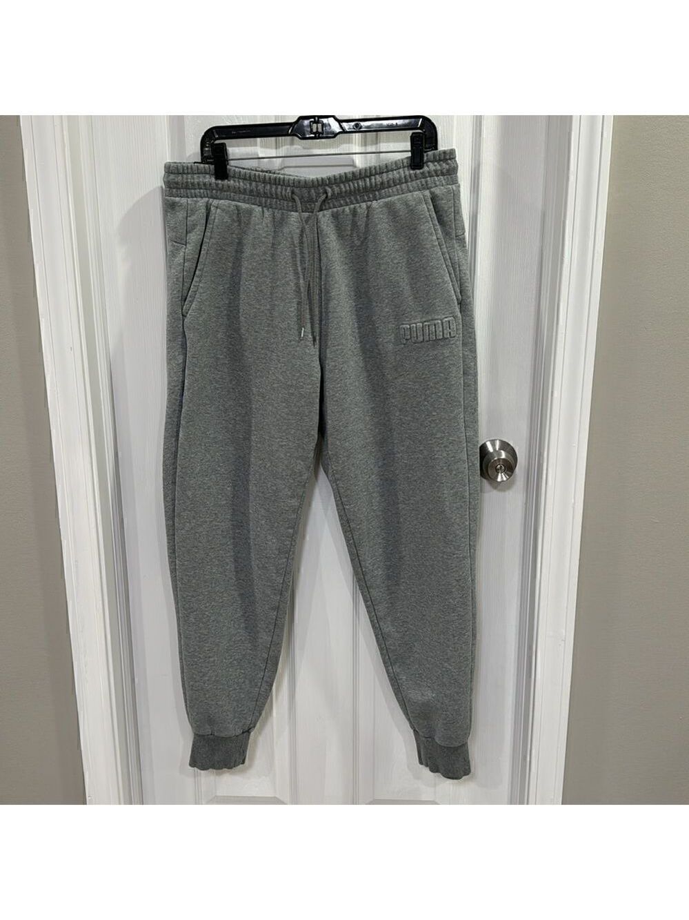 PUMA  MEN'S  JOGGER.